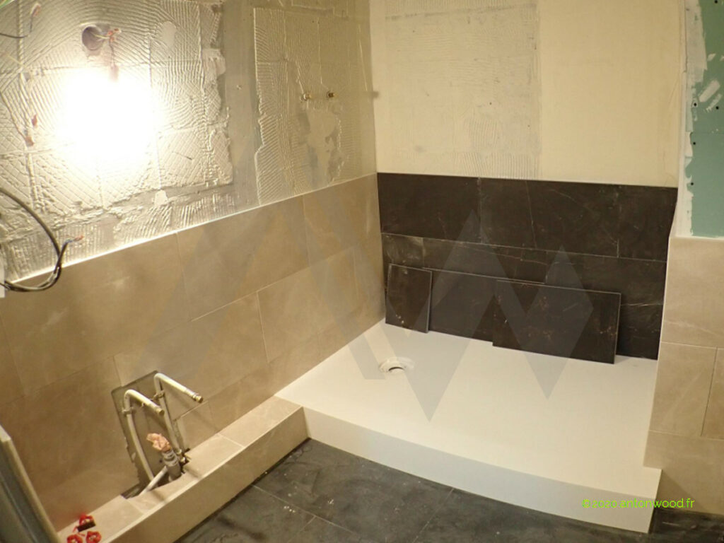 arc1950-renovation-apartment-shower-porcelanosa-wall-marble-naturalstone